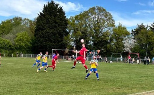 Reds lose out in crunch title decider